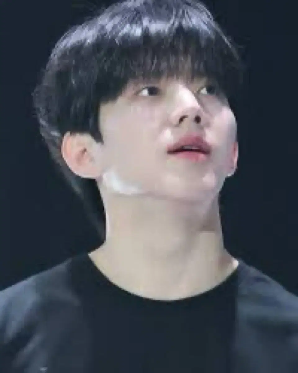 https://media.bunjang.co.kr/product/411499667_1_1780217403_w{res}.jpg